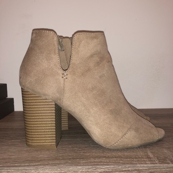 Apt. 9 Shoes - 🎉HOST PICK🎉 Bootie Heels - FIRM on price